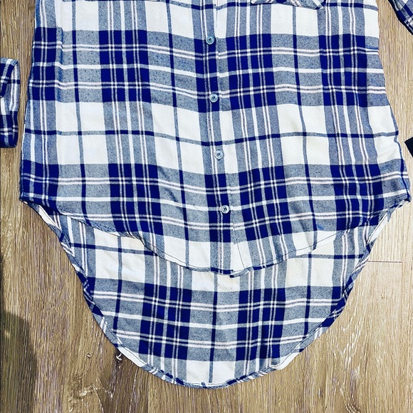 Blu Pepper flannel high low button down shirt size large - Picture 5 of 8